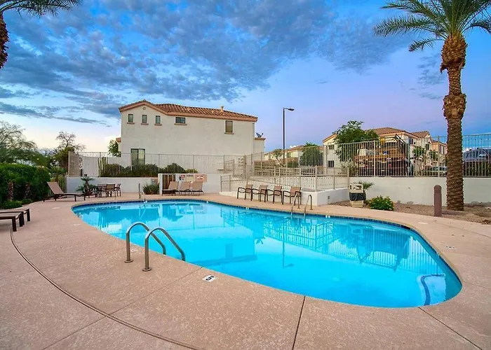 Private Patio & Grill 10 Minutes To Old Town *